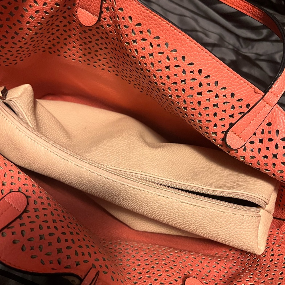 Restricted Heels With Matching Totes With Organiz… - image 4